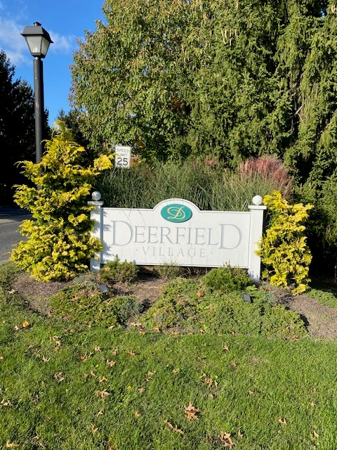 Deerfield Village entrance